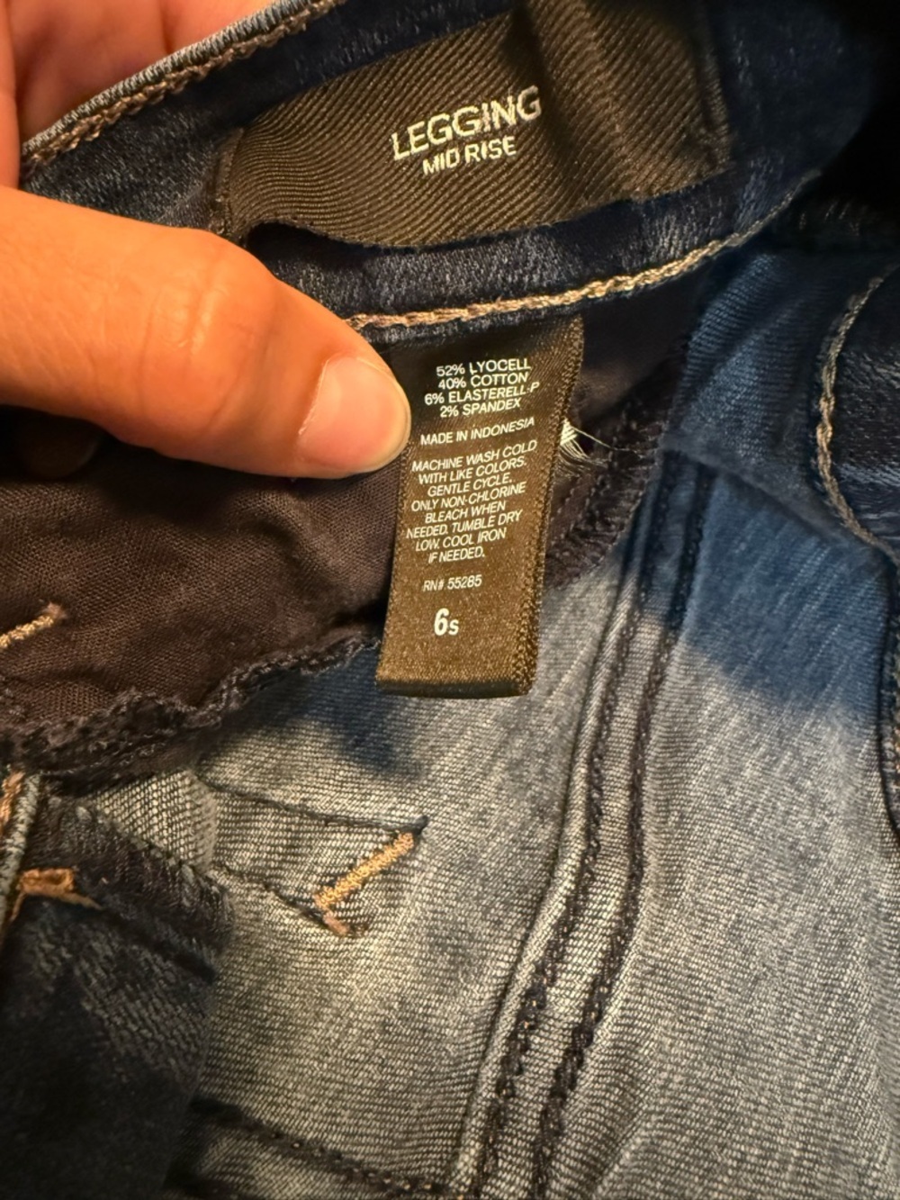 Express Jeans Mid Rise Dark Wash Denim Leggings - Picture 7 of 10